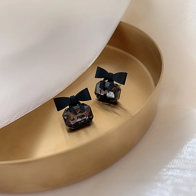 Корейские милые черные женские серьги с бантом модные блестящие хрустальные геометрические квадратные серьги-гвоздики Ювелирные изделия
